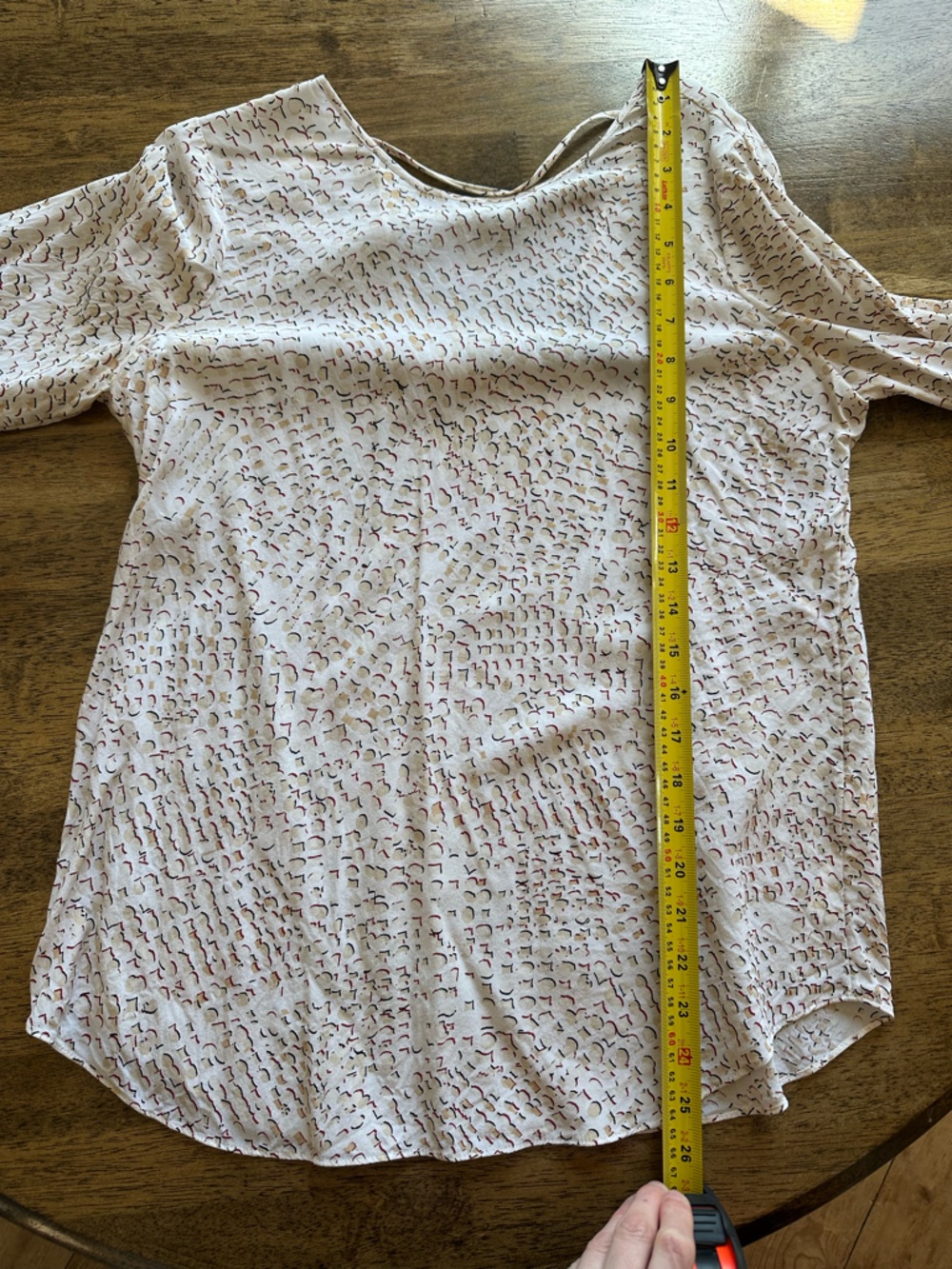White House Black Market 100% Silk Cream Long-Sleeve Blouse Open Back Detail - Picture 9 of 9